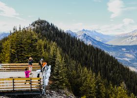 Summit Pour
