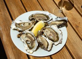 Oyster & Riesling Social